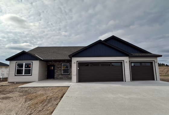 6524031 1693 Hurst Castle Road