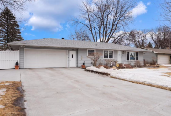 6670928 2700 Clearwater Road
