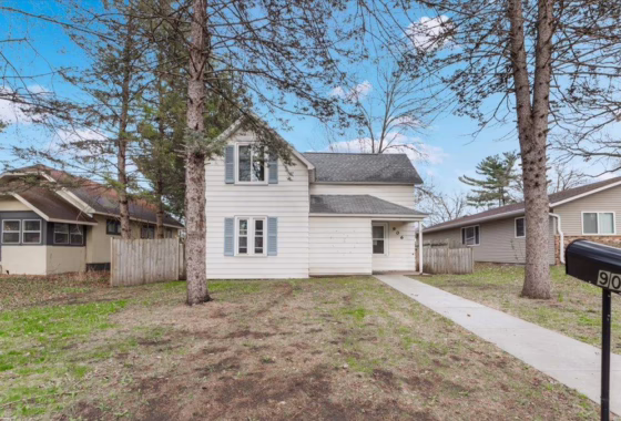 6708516 906 9th Avenue Se