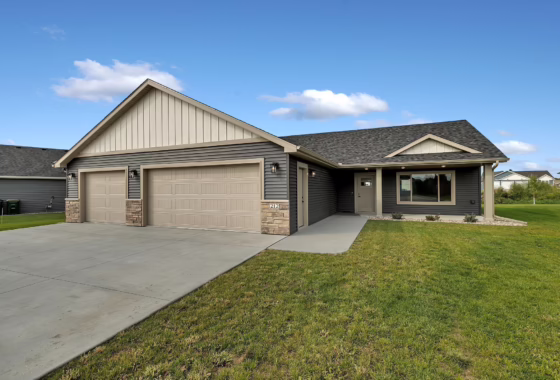 6731823 212 Woolgrass Way