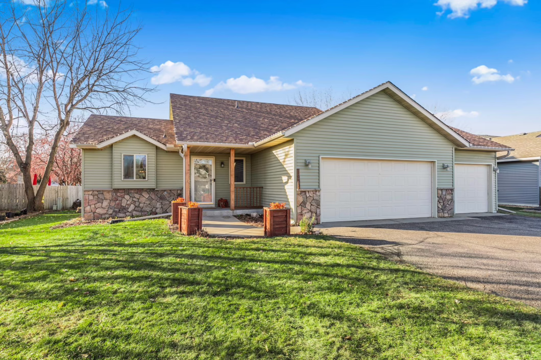 6819368 1083 Lawrence Circle