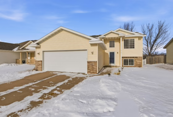 7009976 6743 Black Spruce Street