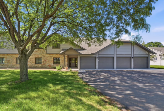 7131985 2070 Stockinger Drive