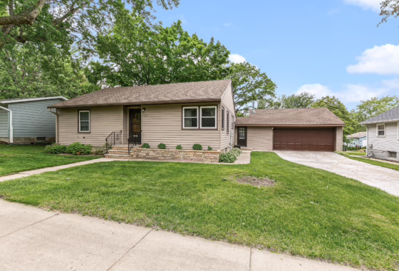 6544988 123 12th Avenue N