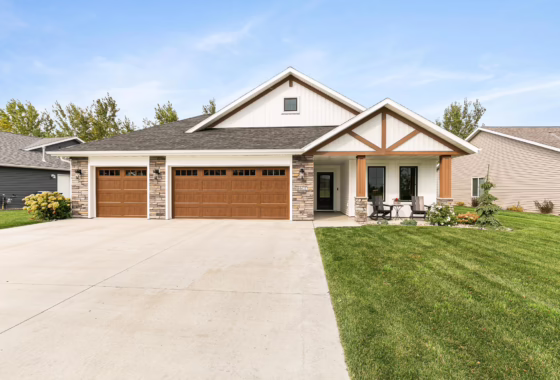 6607412 607 Lanigan Way Se