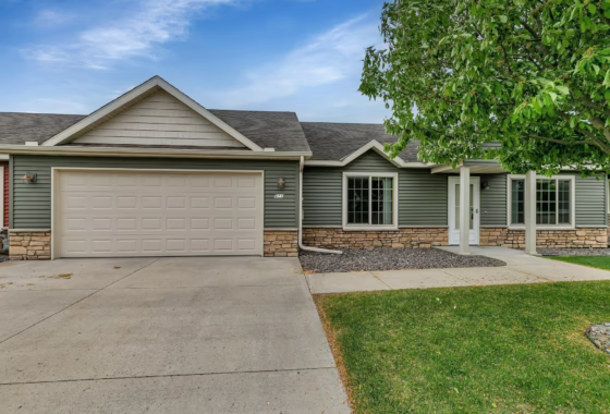 6671130 611 Cottonwood Avenue