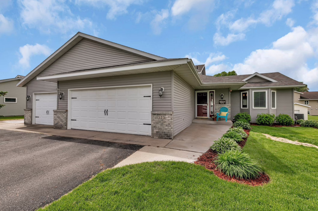 6729214 525 Walnut Street