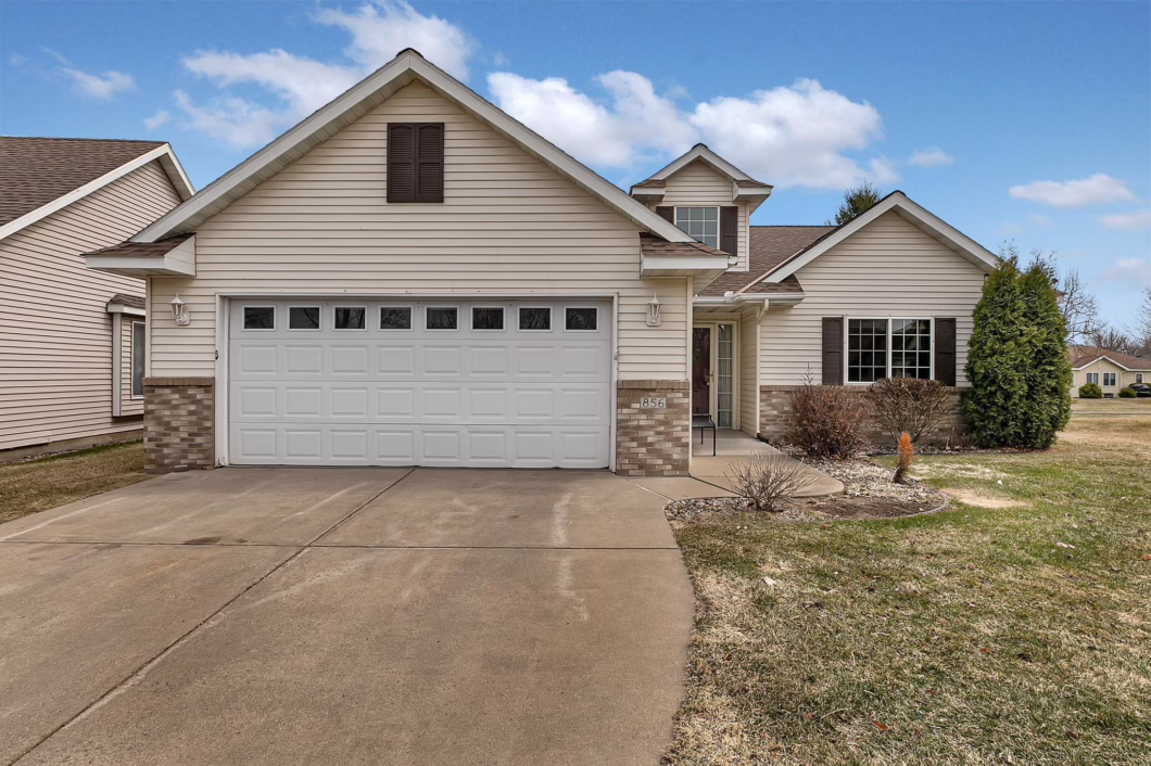 7047246 856 Aspen Circle